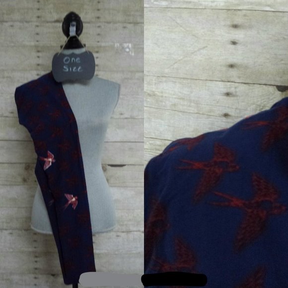 NWT OS One Size LuLaRoe Legging - Red Birds and White/Red/Blue Birds on Navy - Picture 1 of 1
